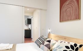 Velasquez Apartments - B - San Siro